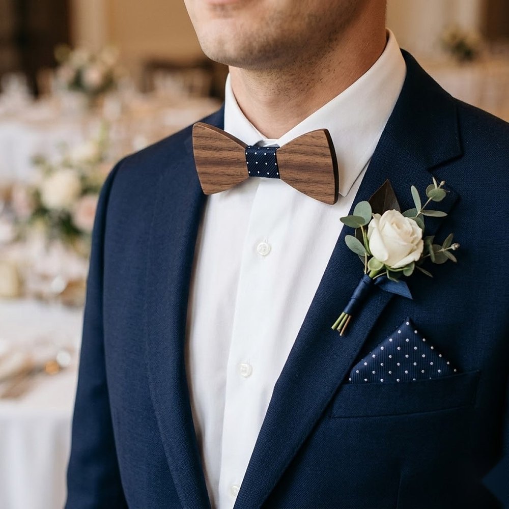 MAY23_BW_STYLE03_DARK_WALNUT_NAVY_DOT  Dark Wood Bow Tie with Navy Dot Center