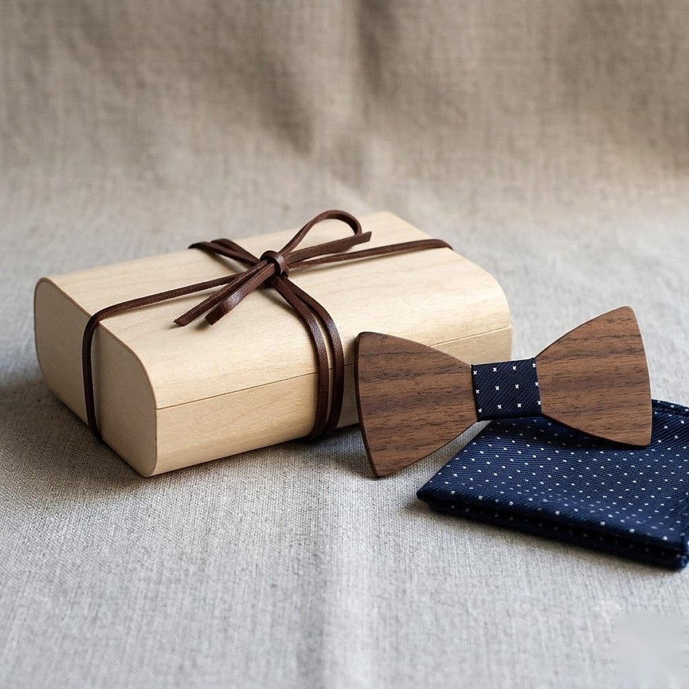 MAY23_BW_STYLE03_DARK_WALNUT_NAVY_DOT MAY23_BW_STYLE03_DARK_WALNUT_NAVY_DOT  Dark Wood Bow Tie with Navy Dot Center — view 6