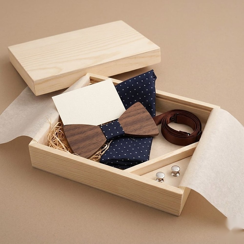 MAY23_BW_STYLE03_DARK_WALNUT_NAVY_DOT MAY23_BW_STYLE03_DARK_WALNUT_NAVY_DOT  Dark Wood Bow Tie with Navy Dot Center — view 7