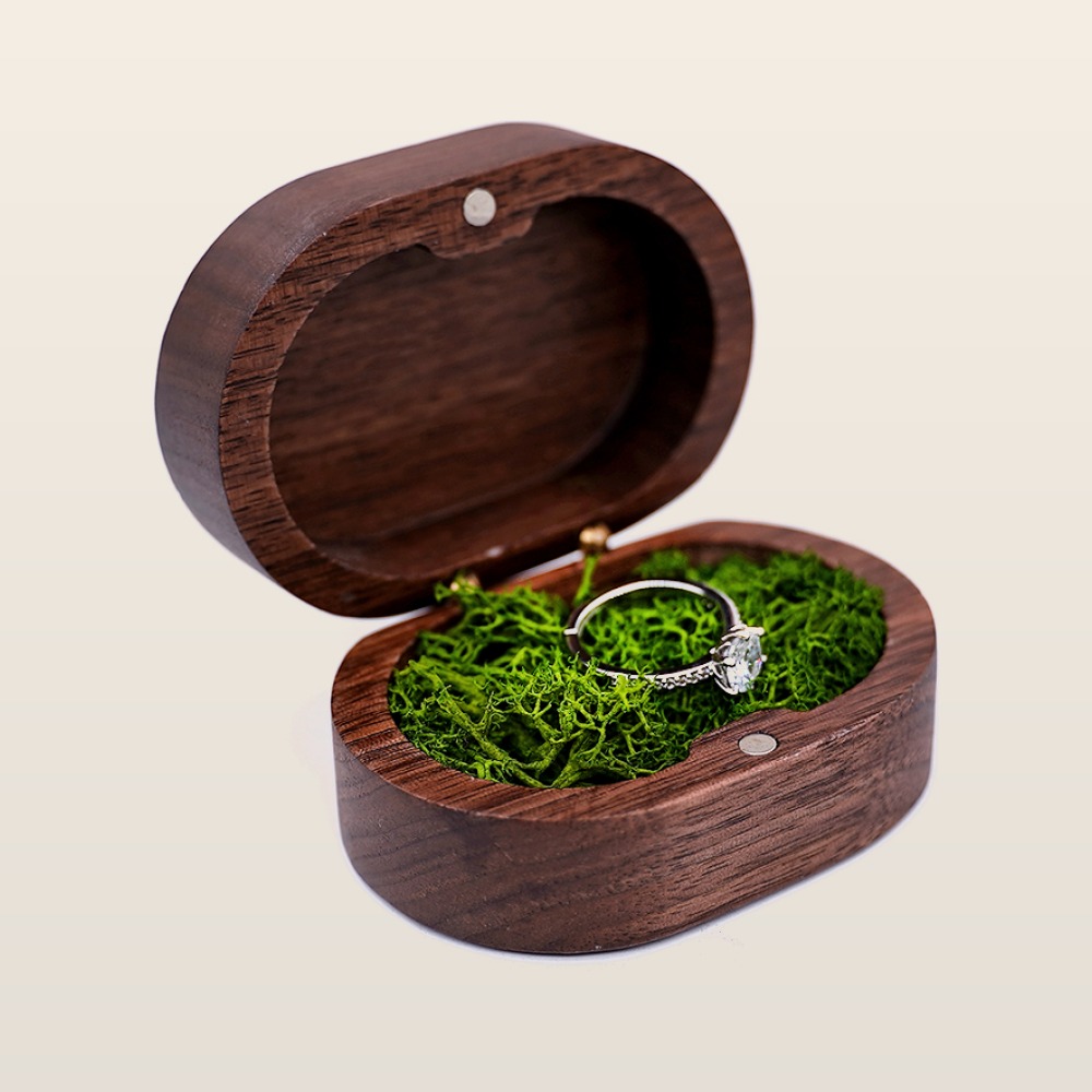 RB509  Oval Ring Box, Solid Wood Lid, Double Slot