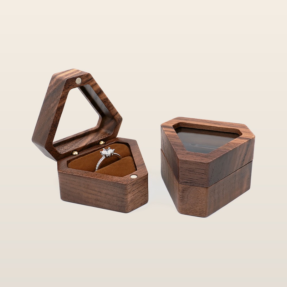 RB522  Diamond-Shape Ring Box, Flip Lid, Walnut