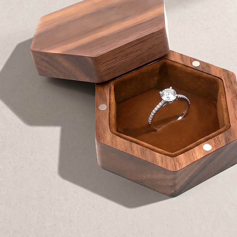 RB527 RB527  Hexagon Ring Box, Lift-Off Lid — colour C3